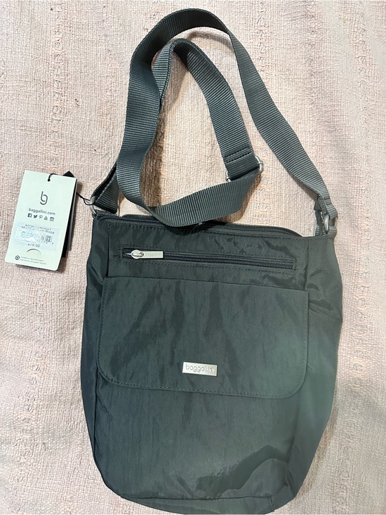 Baggallini Handbags - Baggallini Charcoal Gray Nylon Messenger Crossbody Bag for Men